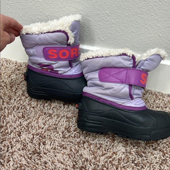 Sorel purple and black little kids' Winter Boots, size 10 - Picture 3 of 6